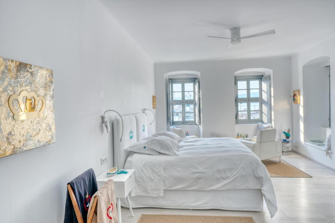 My Crown Suite, Hydra Port ภายนอก รูปภาพ